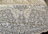 Vintage Boxed Quaker Lace Embassy  Oval Tablecloth