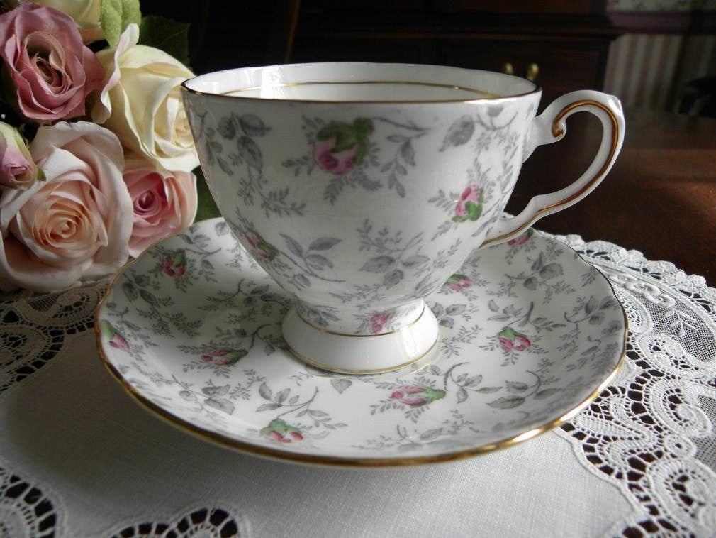 Vintage Tuscan Rosalie Chintz Pink Roses Teacup and Saucer