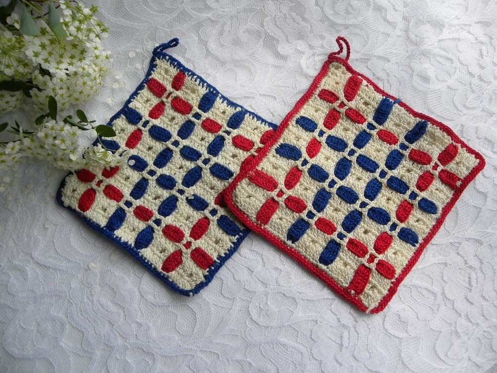 Pair of Vintage Red White and Blue Patriotic Potholders - The Pink Rose Cottage