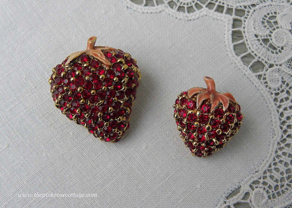 Pair of Ciner Vintage Red Rhinestone Strawberries Strawberry Pins