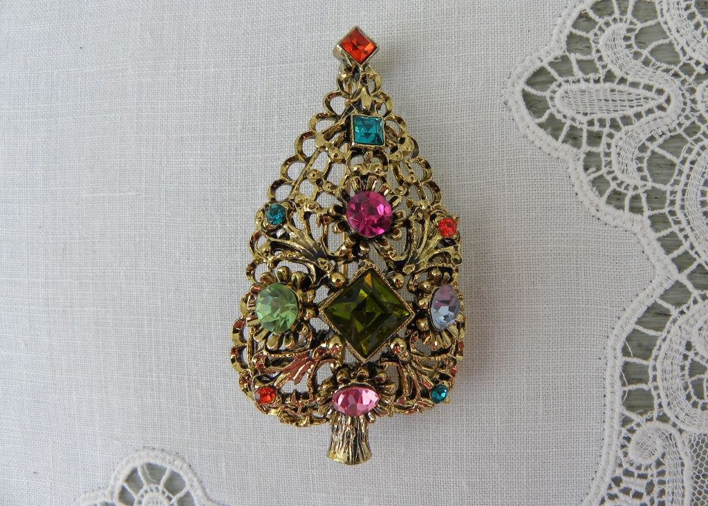 Vintage Dodds Filigree Rhinestone Christmas Tree Pin Brooch