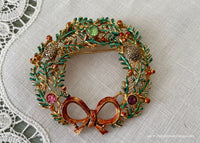 Vintage Enameled Christmas Wreath Brooch Pin