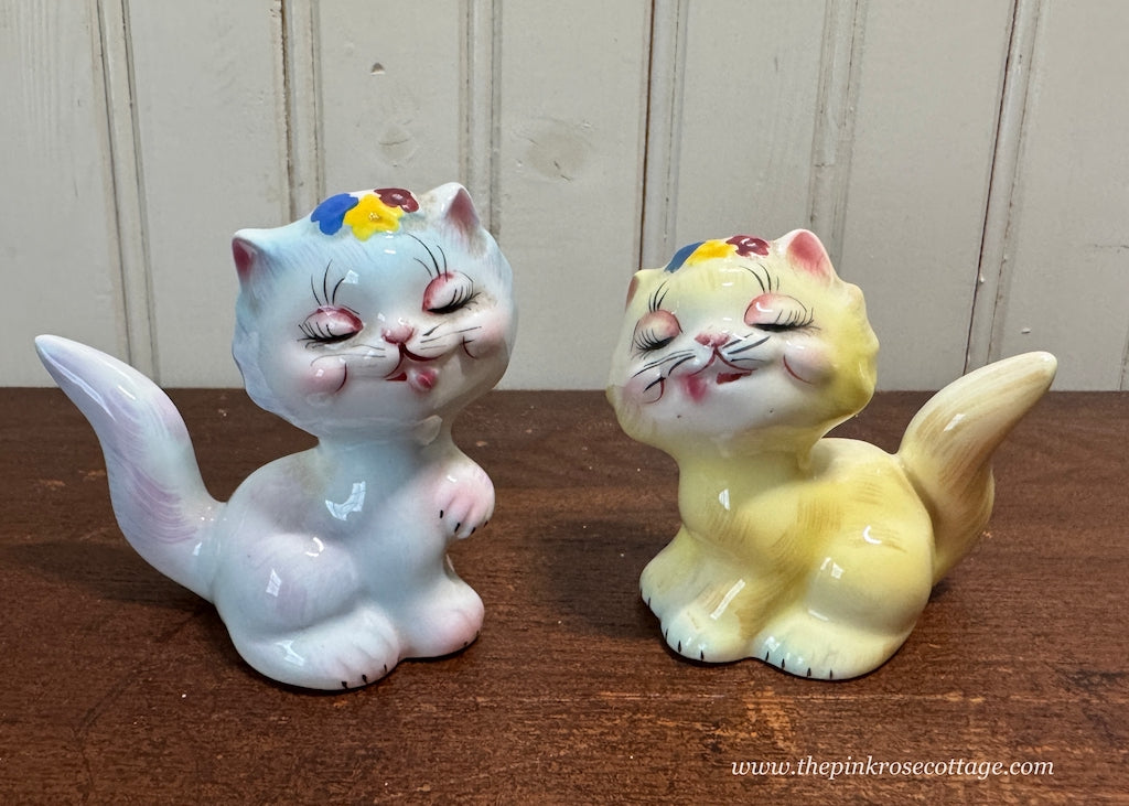 Vintage Norcrest PY Whimsical Cat Salt and Pepper Shakers - The Pink Rose Cottage 