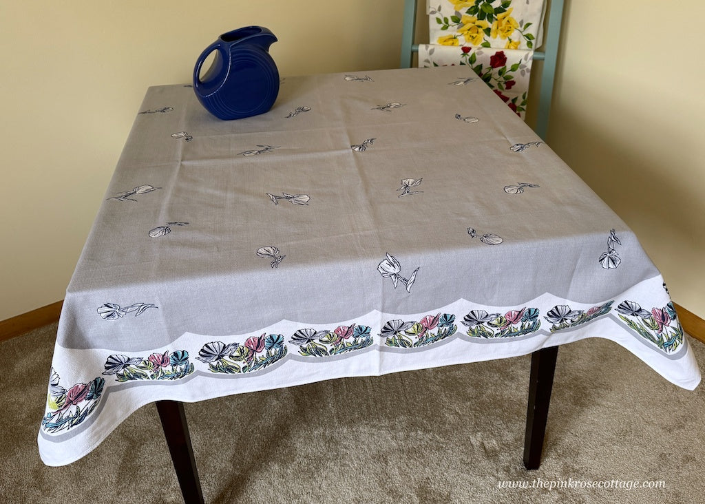 Vintage MCM Gray Field Poppies Tablecloth - The Pink Rose Cottage 
