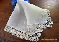 Vintage Embroidered White Snowflake Irish Linen Handkerchief Tatting Lace Edge