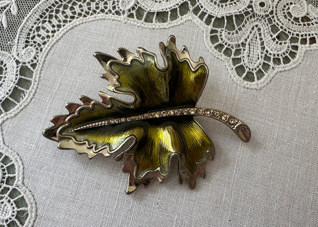 Napier Green Enamel Maple Leaf Brooch with Rhinestone Stem Signed