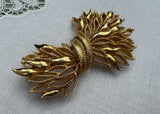 Vintage Lisner Sheath of Wheat tied with Ribbon Brooch