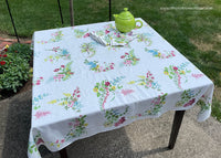 Vintage Wild Flower Sweet William Violets Ivy and More Tablecloth Napkin Set