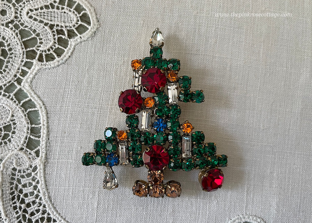 Vintage Weiss Style Rhinestone Christmas Tree with Candles Brooch