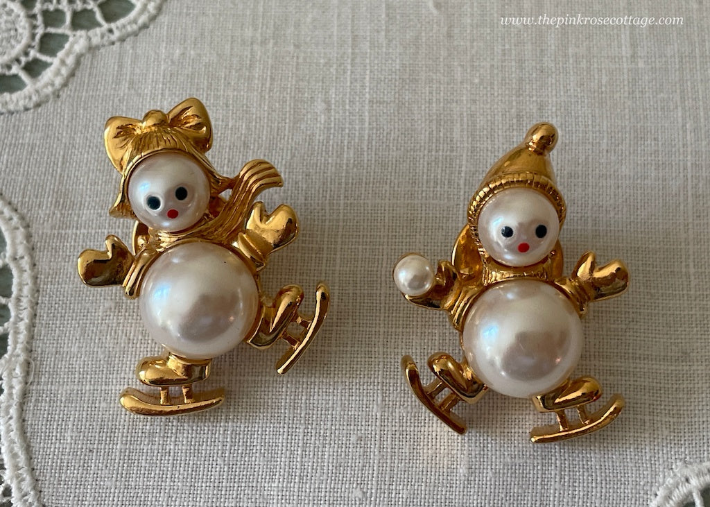 Pair of Vintage Ice Skating Mr and Mrs Snowman Scatter Pins