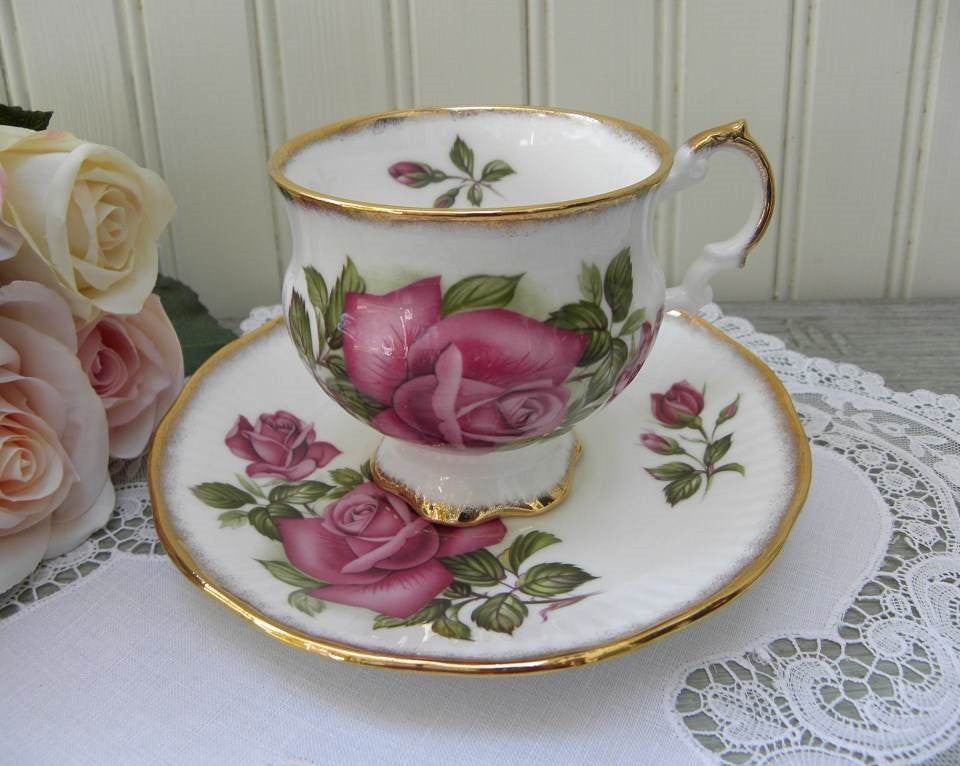 Vintage Elizabethan Deep Pink Rose Teacup and Saucer - The Pink Rose Cottage 