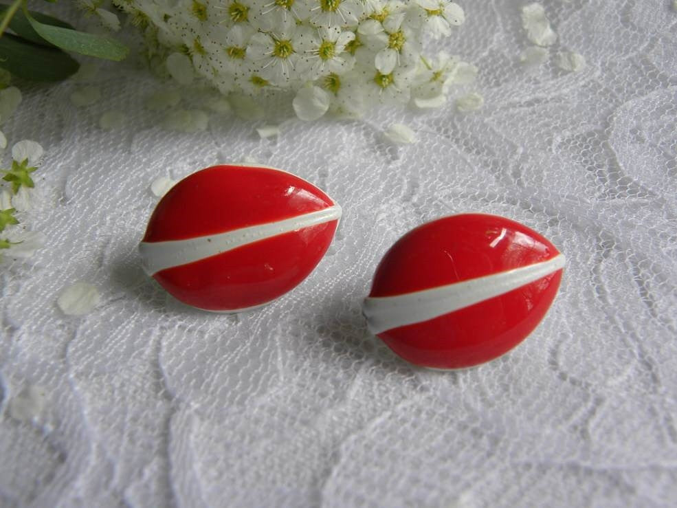 Vintage Red and White Enameled Earrings - The Pink Rose Cottage 