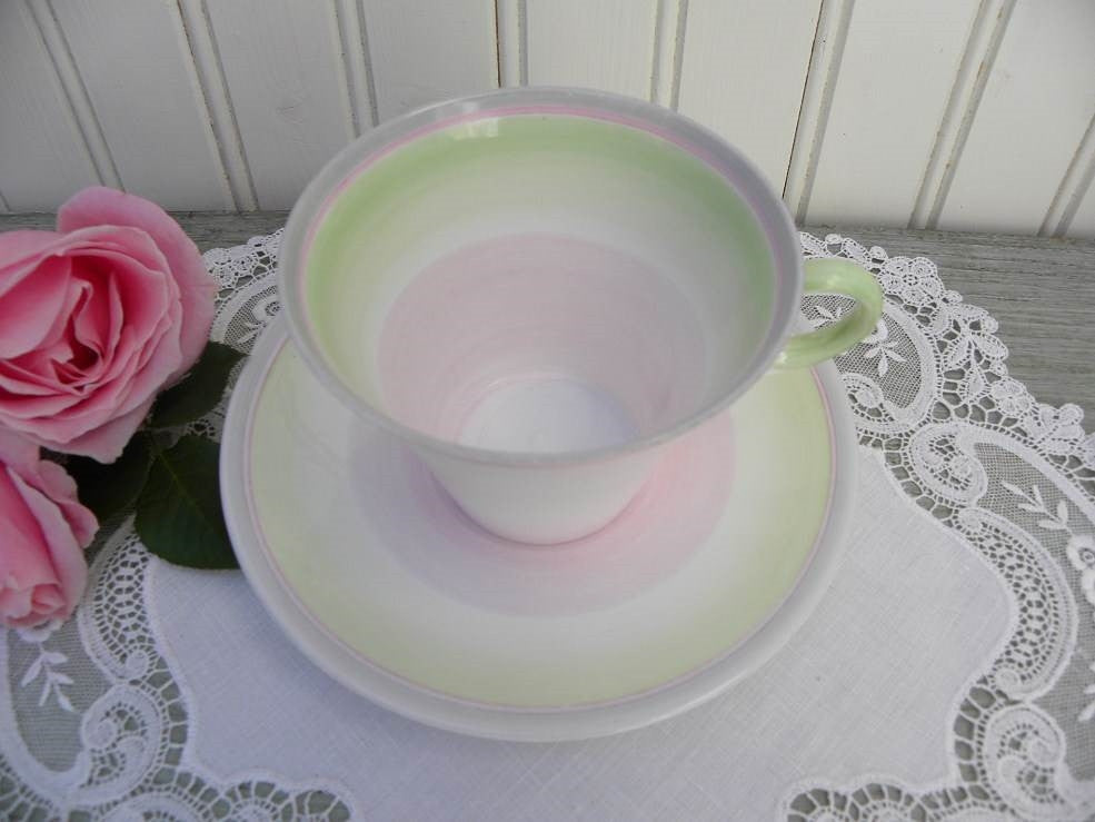Vintage 1932 Art Deco Shelley Swirls Teacup and Saucer Pink Green 