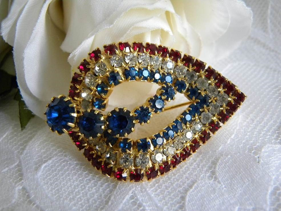 Vintage Red White and Blue Patriotic Rhinestone Pin Brooch - The Pink Rose Cottage 