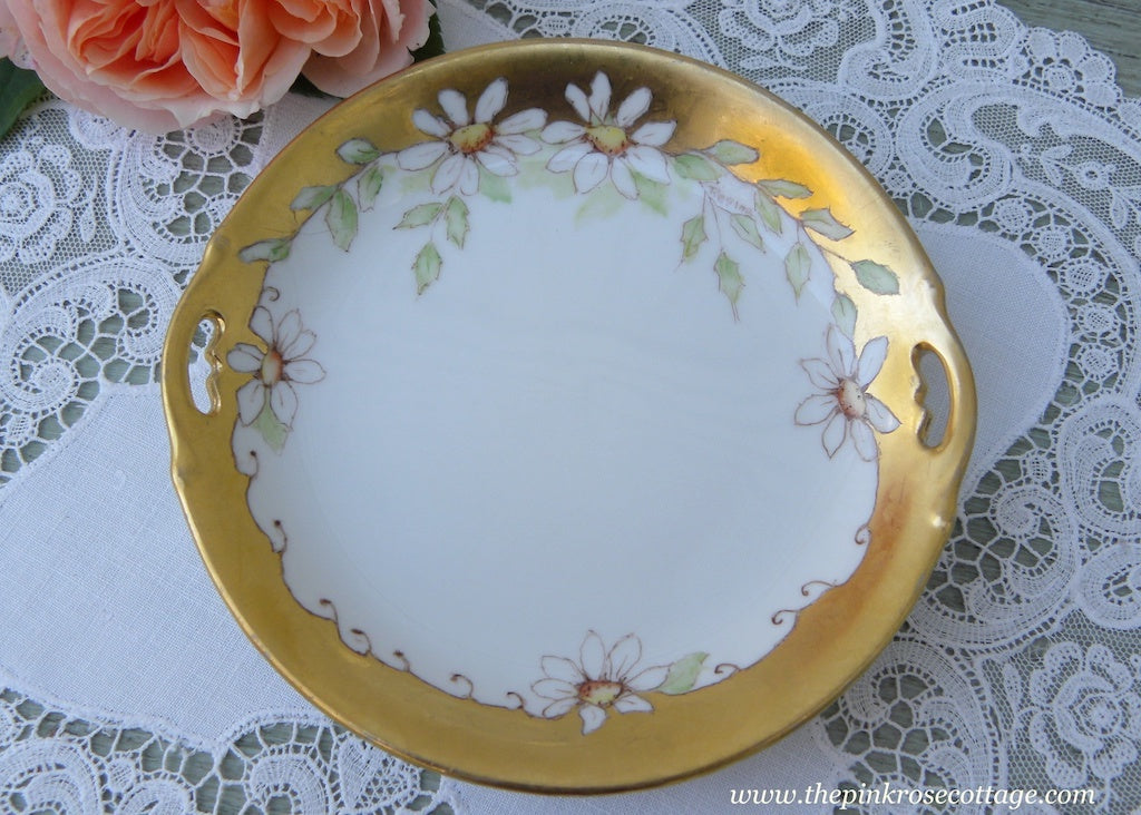 Hand Painted Small Handled Plate Gold and Daisies - The Pink Rose Cottage 