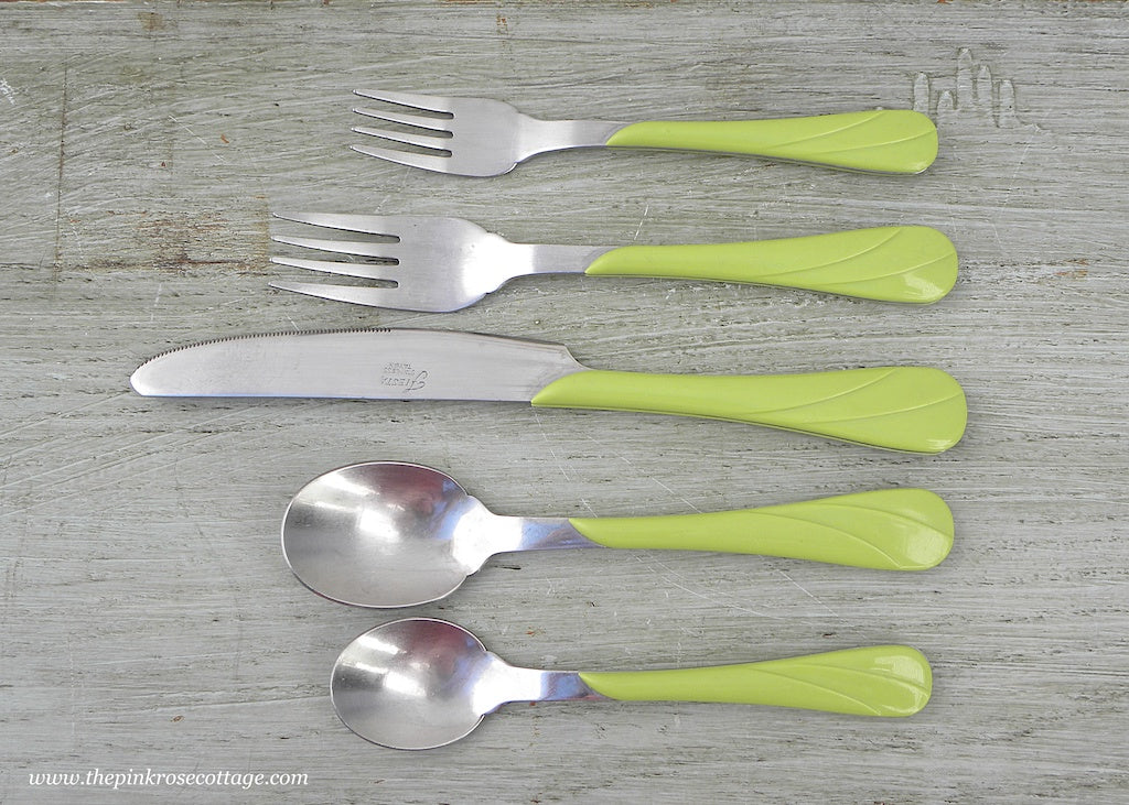 Vintage Fiesta Chartreuse Swirl Piece Place Setting Fiestaware