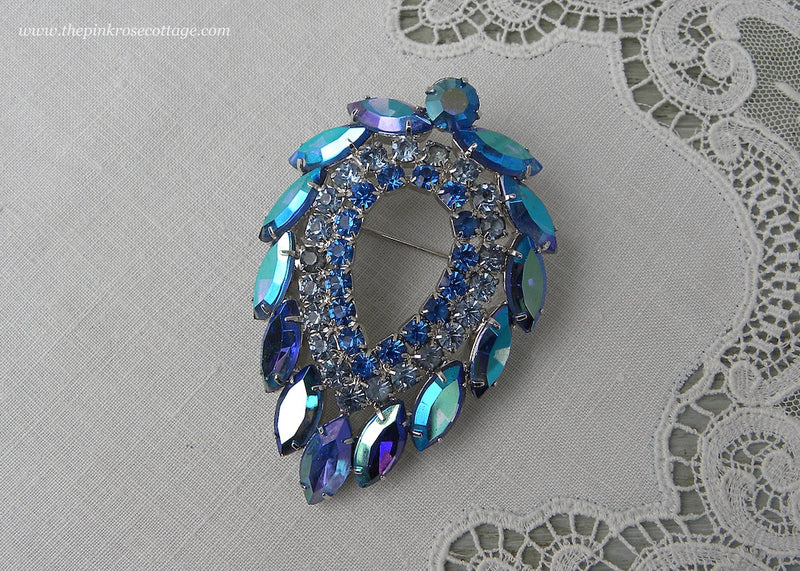JULIANA for Sarah Coventory ヴィンテージブローチ Vintage Juliana Sarah Coventry Blue Shaded Rhinestones Leaf