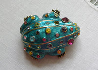 Heidi Daus Critters Collector Edition Enameled Frog Brooch Pendant