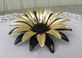 Vintage Black and Gold Enameled Daisy Flower Pin